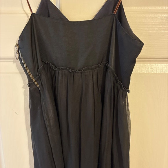 Little Black Dress • Lanvin - Picture 4 of 7